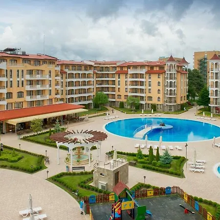 Aparthotel Studio Kris Royal Sun *