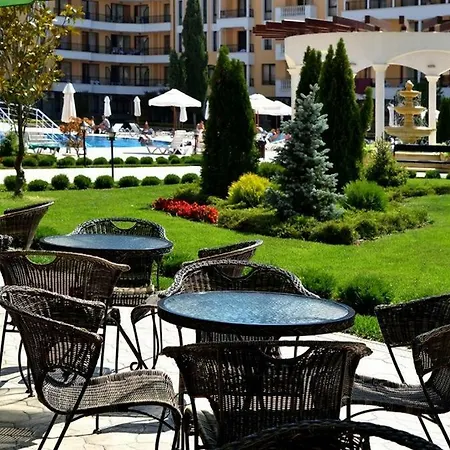 Studio Kris Royal Sun Aparthotel *